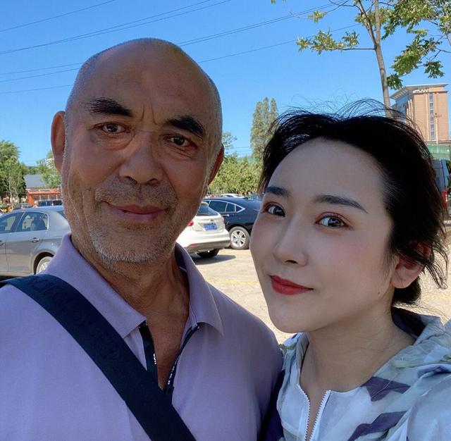 揭秘抖音平台上的热门网红及其影响力与特点